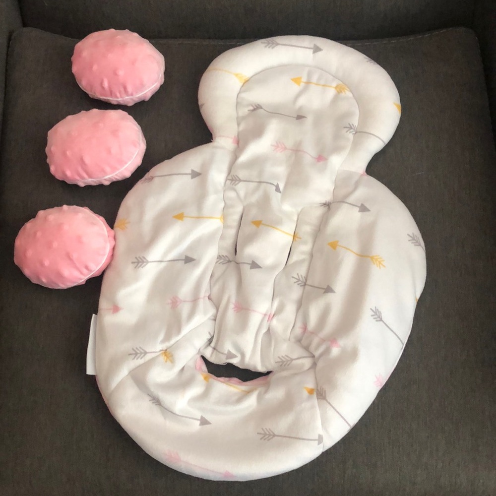 Mamaroo Insert and Balls